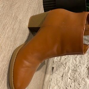 2/$20 just add to bundle to save!!    Cognac bootie